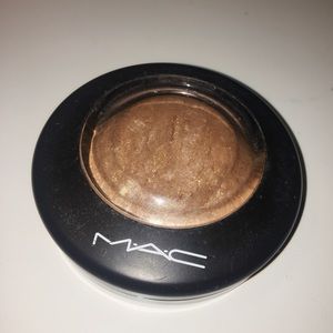 MAC highlighter-Global Glow